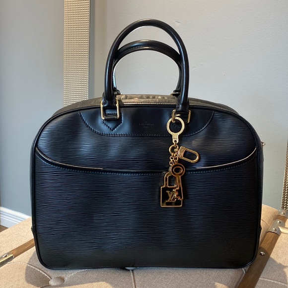 Louis Vuitton Handbags - Louis Vuitton Deauville Epi Black Leather